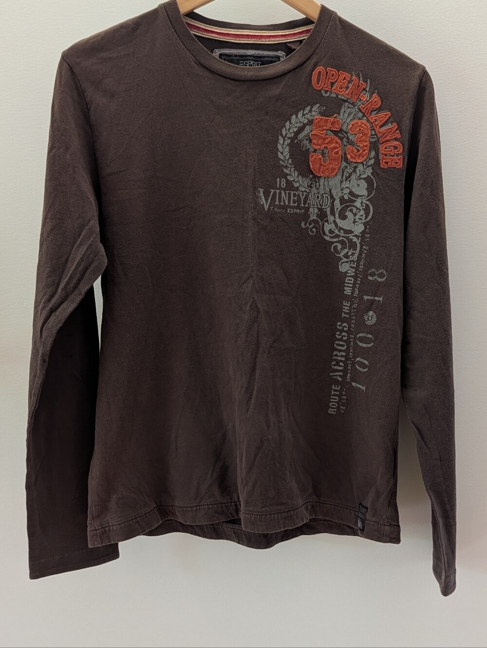 Vintage Esprit Brown Long-Sleeve Tee with Orange Graphic Size M